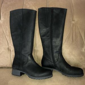 BRAND NEW Clarks leather boot